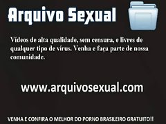 Gatinha adora uma chupeta e dar a xotinha 1 - www.arquivosexual.com