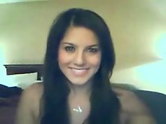 tempting brunete on webcam