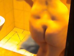 Big amateur experienced bum on hidden cam after shower in bath