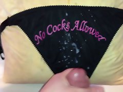 Cum on lesbo panties