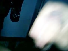 masturbation en wc public.1) andaba caliente y me hice una paja