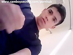 Webcam fellow jerking off