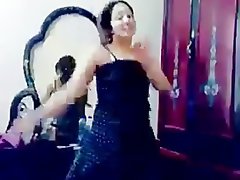 Amateur Girlie Dancing